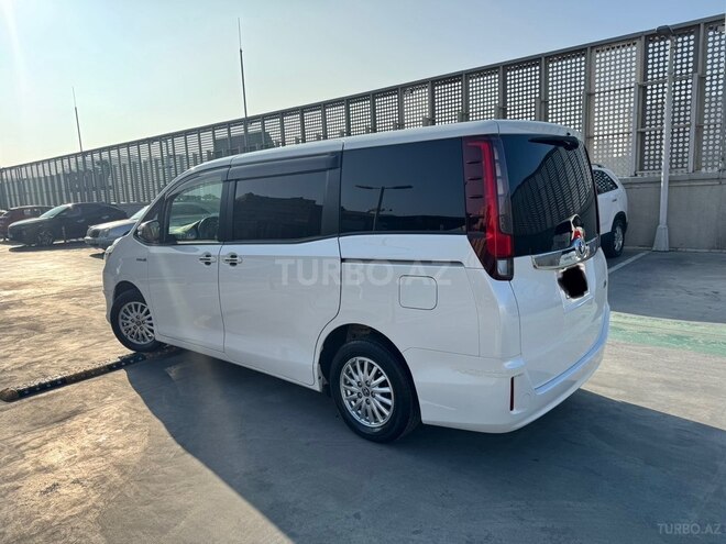 Toyota Noah 2016, 65,000 km - 1.8 l - Bakı