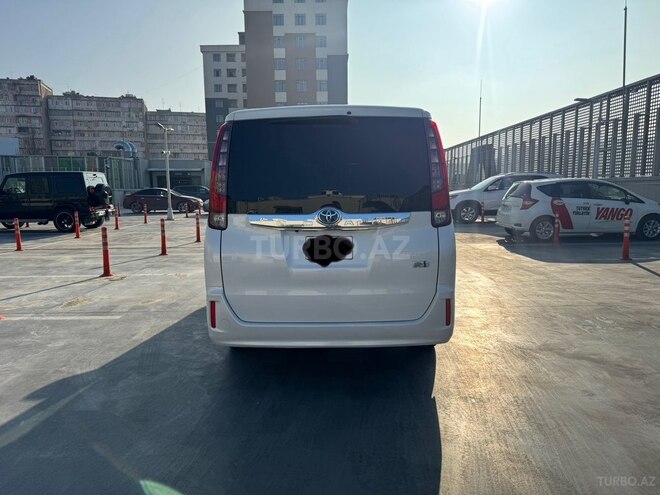 Toyota Noah 2016, 65,000 km - 1.8 l - Bakı