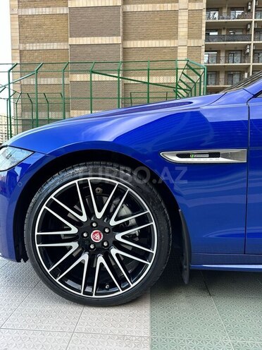 Jaguar XF-4