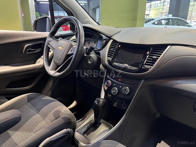 Chevrolet Trax-3