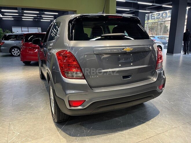 Chevrolet Trax-12