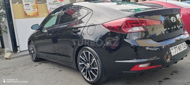 Hyundai Elantra 2019, 140,000 km - 2.0 l - Bakı