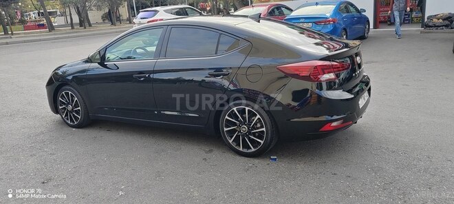 Hyundai Elantra 2019, 140,000 km - 2.0 l - Bakı