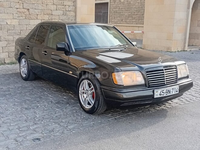 Mercedes E 220 1994, 365,236 km - 2.2 l - Bakı