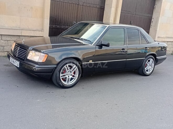 Mercedes E 220 1994, 365,236 km - 2.2 l - Bakı