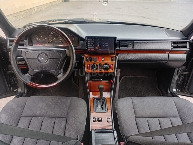 Mercedes E 220 1994, 365,236 km - 2.2 l - Bakı