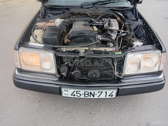 Mercedes E 220 1994, 365,236 km - 2.2 l - Bakı