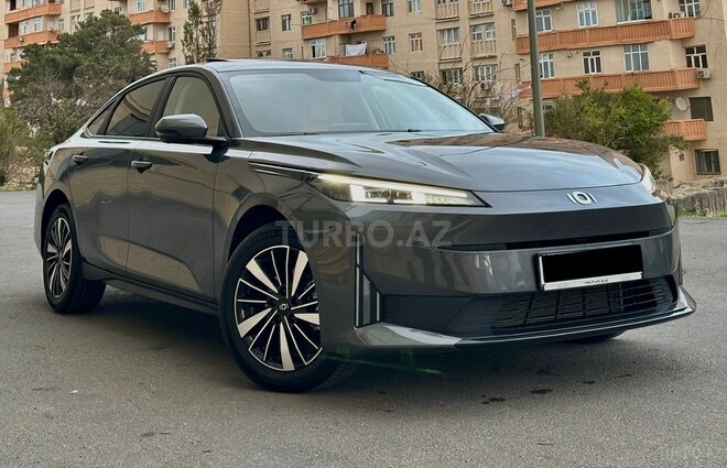 Changan Qiyuan A05 2025, 4,900 km - 1.5 л - Bakı
