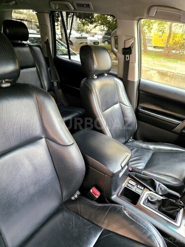 Toyota Land Cruiser Prado 2010, 276,350 km - 2.7 l - Bakı