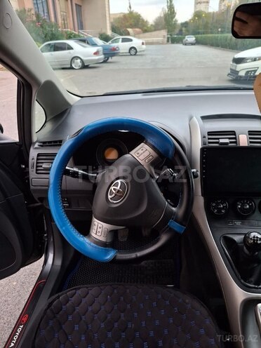 Toyota Auris-4
