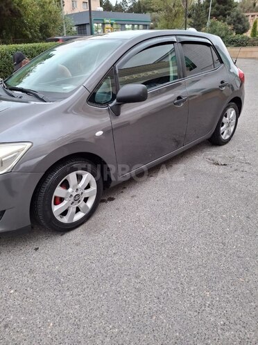 Toyota Auris-7