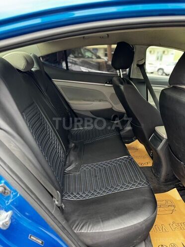 Hyundai Elantra 2017, 260,714 km - 2.0 л - Bakı