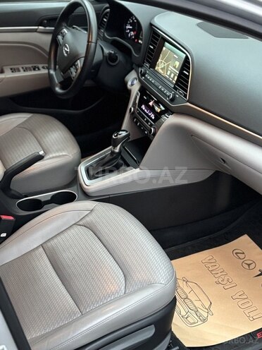 Hyundai Elantra 2016, 195,000 km - 2.0 л - Bakı