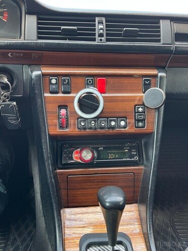 Mercedes E 200 1995, 358,088 km - 2.0 l - Bakı