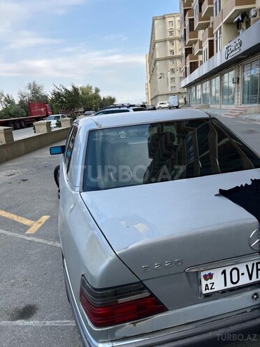 Mercedes E 200 1995, 358,088 km - 2.0 l - Bakı