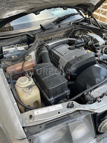 Mercedes E 200 1995, 358,088 km - 2.0 l - Bakı