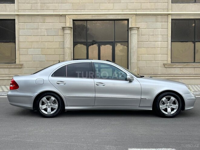 Mercedes E 240 2002, 275,000 km - 2.6 l - Sumqayıt