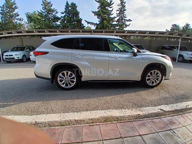 Toyota Highlander 2022, 136,000 km - 2.5 l - Bakı