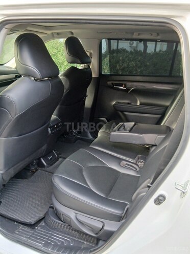 Toyota Highlander 2022, 136,000 km - 2.5 l - Bakı