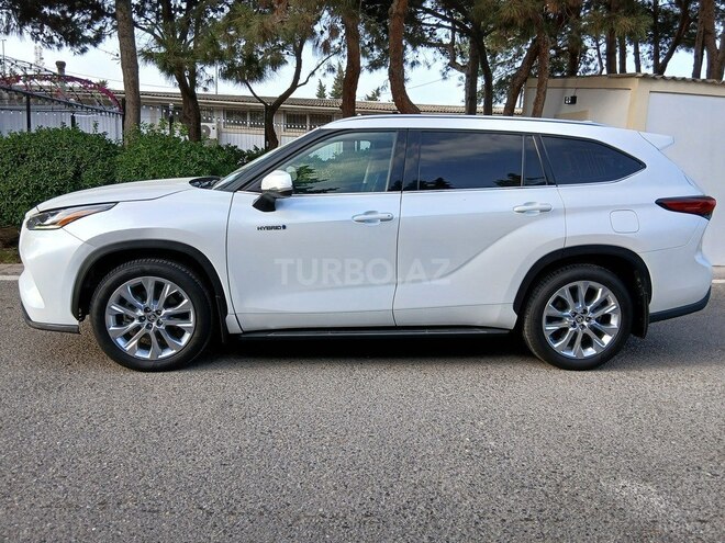 Toyota Highlander 2022, 136,000 km - 2.5 l - Bakı