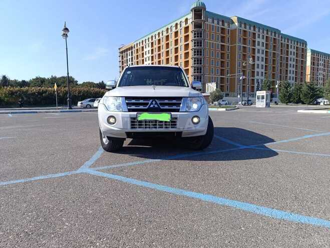 Mitsubishi Pajero 2014, 145,000 km - 3.8 л - Bakı