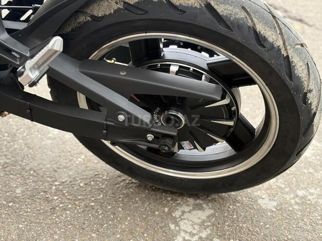 Yamaha R15-7