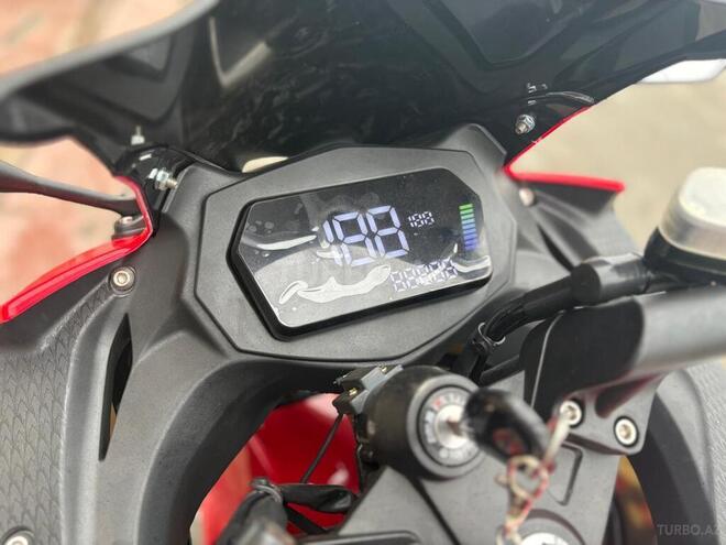 Yamaha R15-5