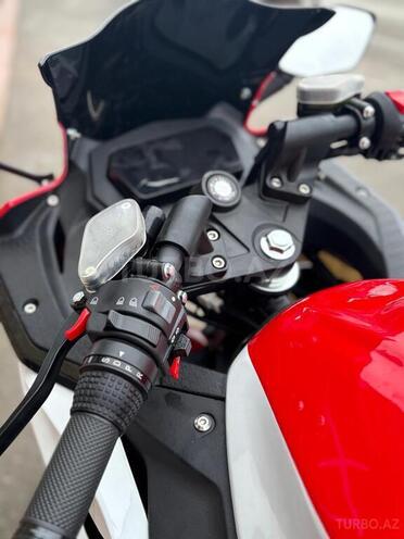 Yamaha R15-4