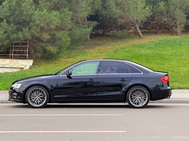 Audi A4 2015, 121,300 km - 1.8 л - Bakı