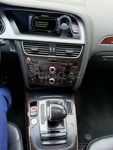 Audi A4 2015, 121,300 km - 1.8 л - Bakı