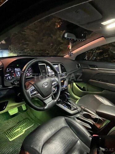 Hyundai Elantra 2017, 168,981 km - 2.0 л - Bakı