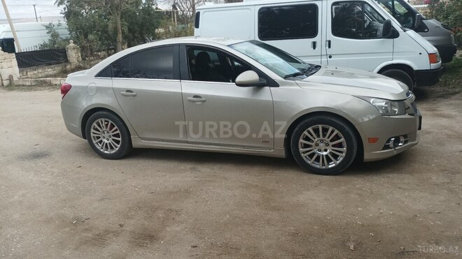 Chevrolet Cruze 2014, 374,400 km - 1.4 л - Şirvan
