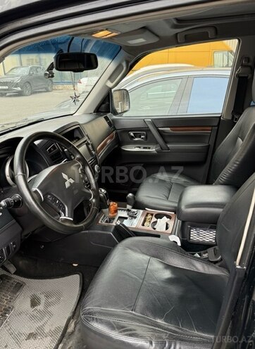 Mitsubishi Pajero 2007, 231,000 km - 3.0 л - Bakı