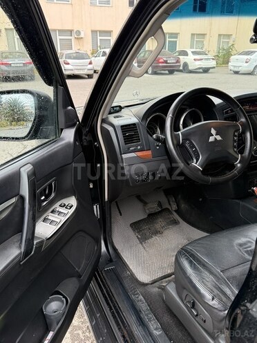 Mitsubishi Pajero 2007, 231,000 km - 3.0 л - Bakı