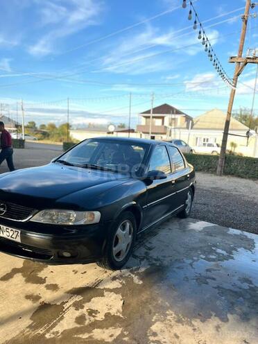 Opel Vectra 2000, 130,000 km - 1.8 l - Tovuz
