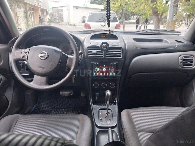 Nissan Sunny 2011, 390,000 km - 1.6 l - Bakı