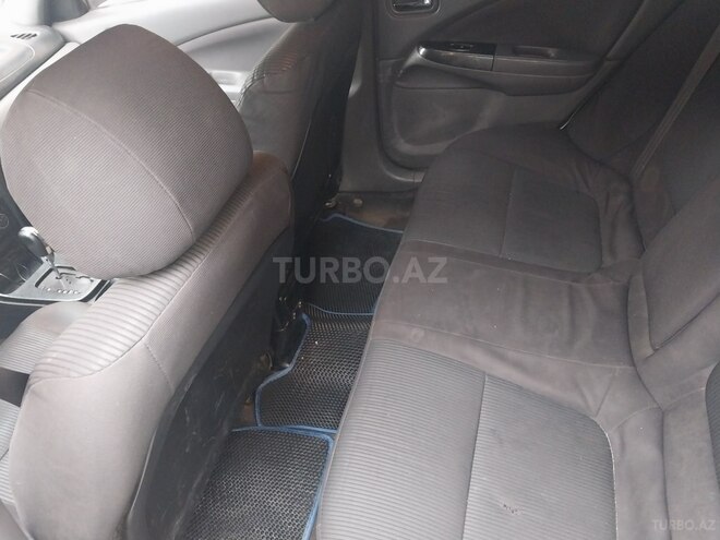 Nissan Sunny 2011, 390,000 km - 1.6 l - Bakı