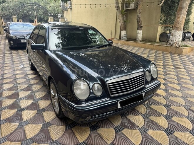 Mercedes E 240 1998, 333,000 km - 2.4 l - Bakı