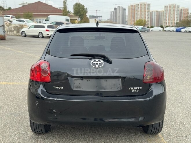 Toyota Auris-7