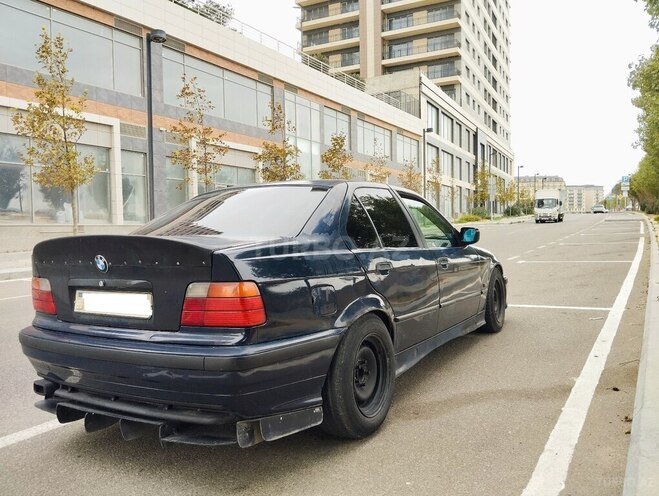 BMW 318 1994, 315,000 km - 1.8 l - Bakı