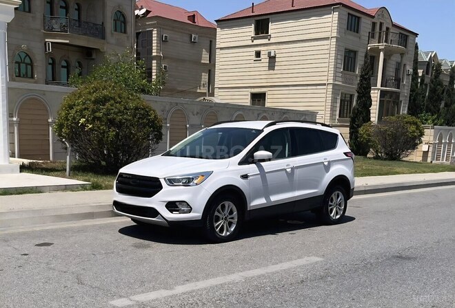 Ford Escape 2017, 215,000 km - 1.5 l - Bakı
