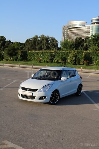 Suzuki Swift-3