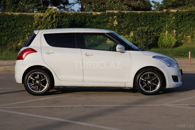 Suzuki Swift-8