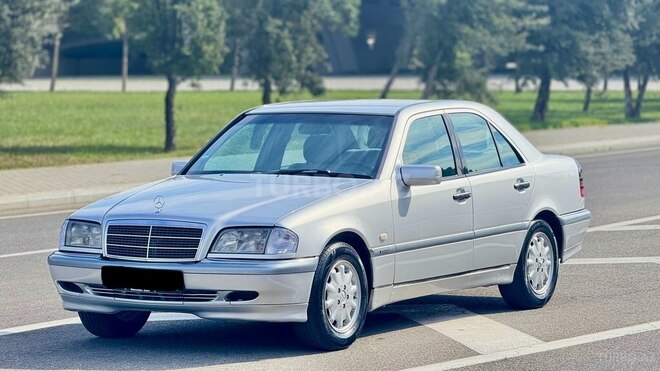 Mercedes C 220 2000, 389,000 km - 2.2 l - Bakı