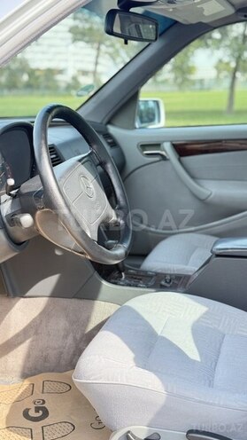 Mercedes C 220 2000, 389,000 km - 2.2 l - Bakı