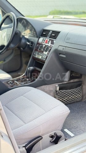 Mercedes C 220 2000, 389,000 km - 2.2 l - Bakı