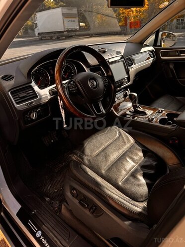 Volkswagen Touareg-9