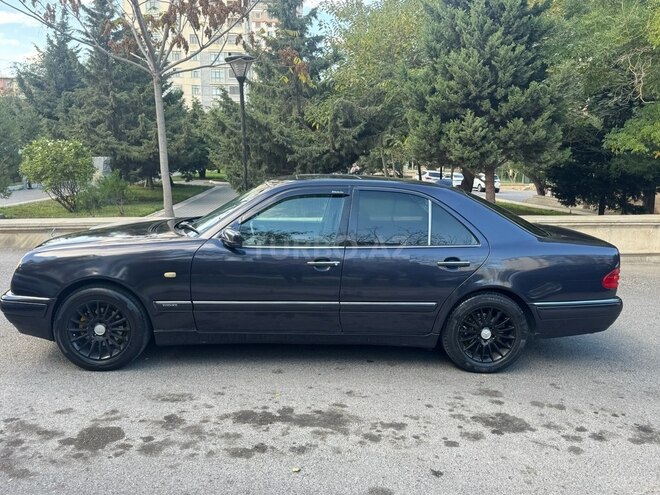 Mercedes E 230 1997, 256,666 km - 2.3 l - Bakı