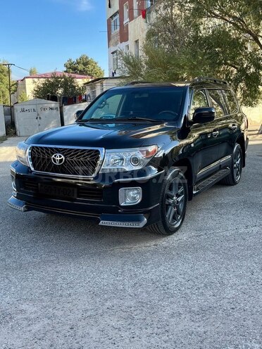 Toyota Land Cruiser-3