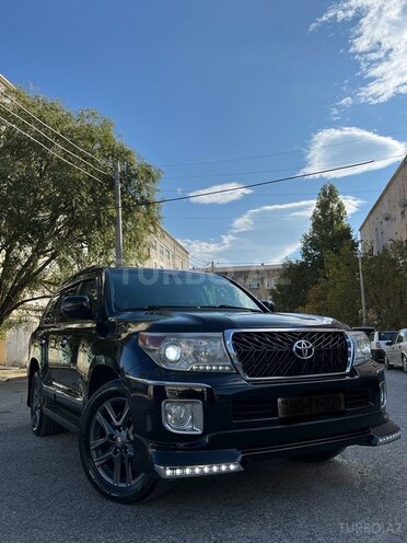 Toyota Land Cruiser-10